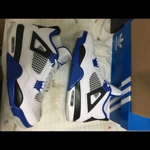 SOLD————————————————Jordan 4 “motorsport” size 9.5